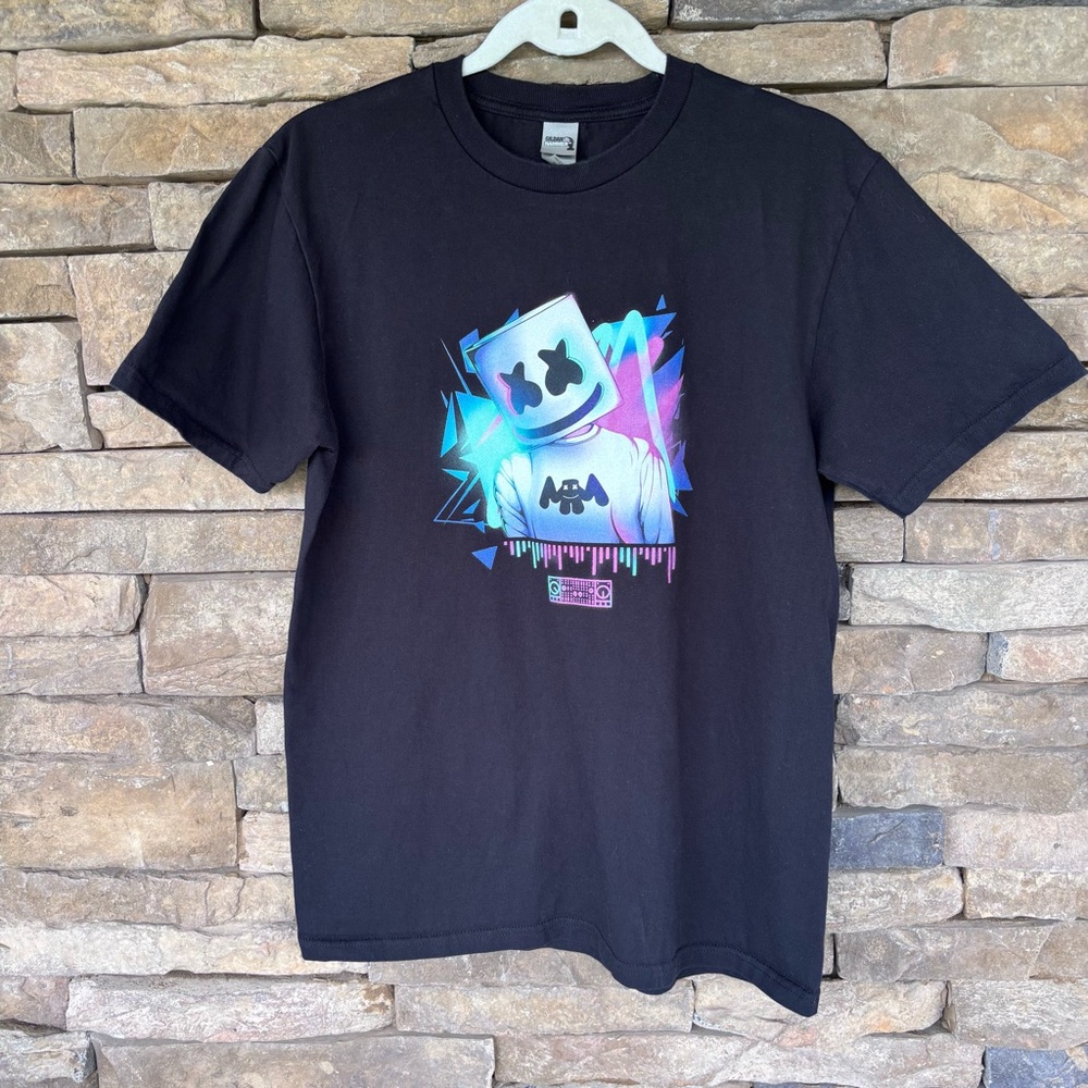 Gildan Black Tee with Vibrant‎ Graphic